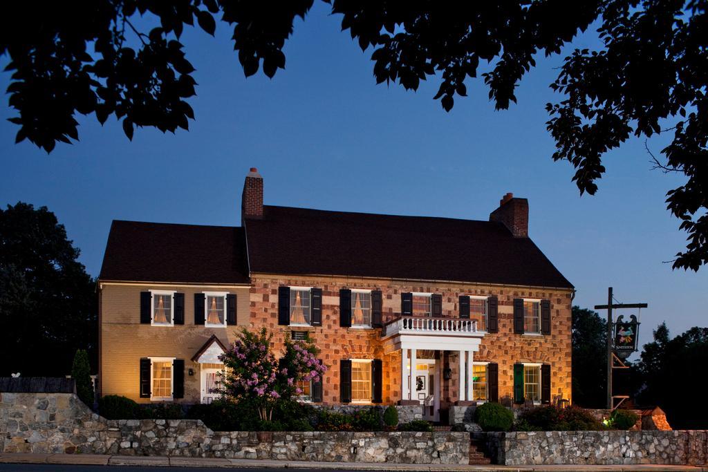 Historic Smithton 3*