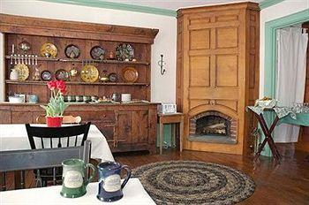 Historic Smithton 3*